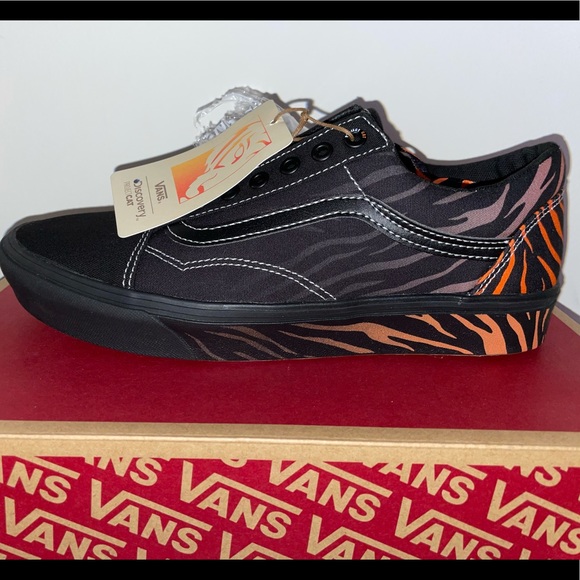 Size 9 Vans - Picture 2 of 5